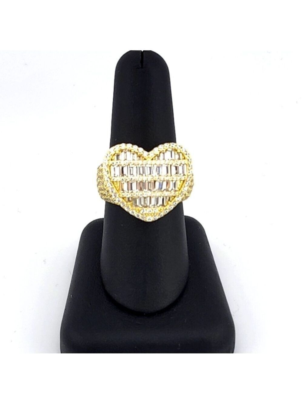 925 Sterling Silver Heart-Shaped Cubic Zirconia Ring
